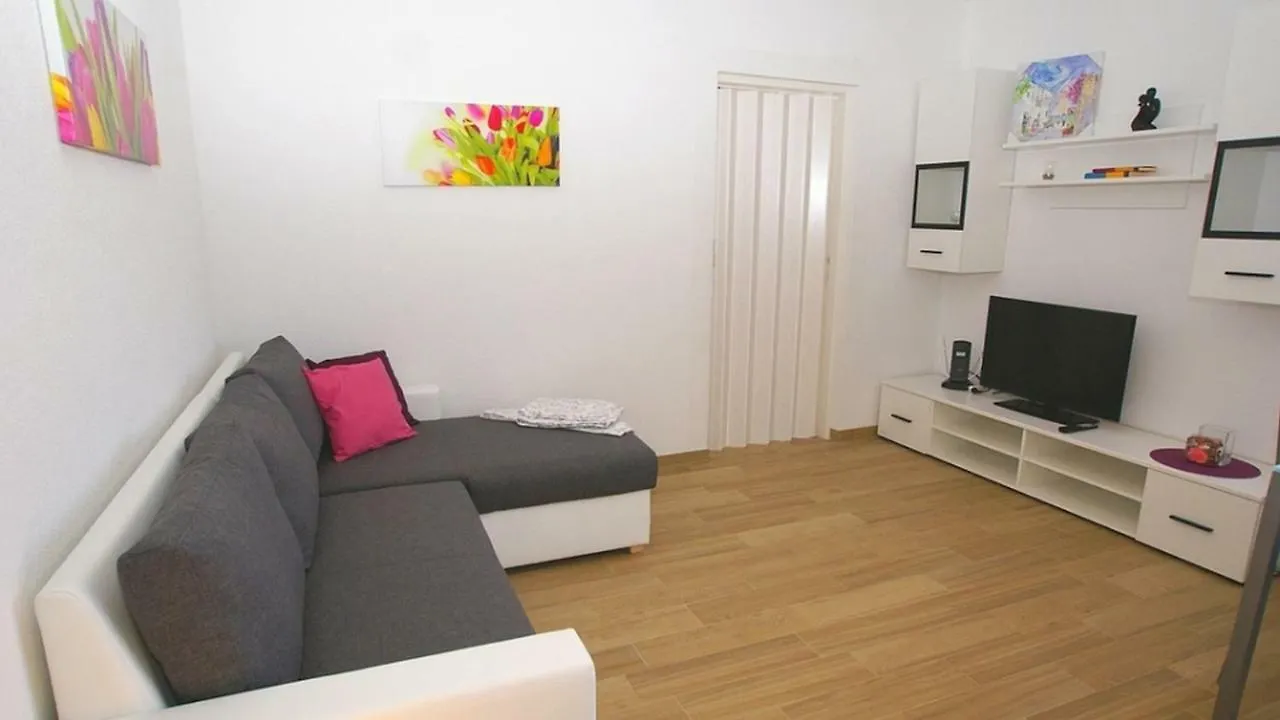 Apartments Kamelija Malinska