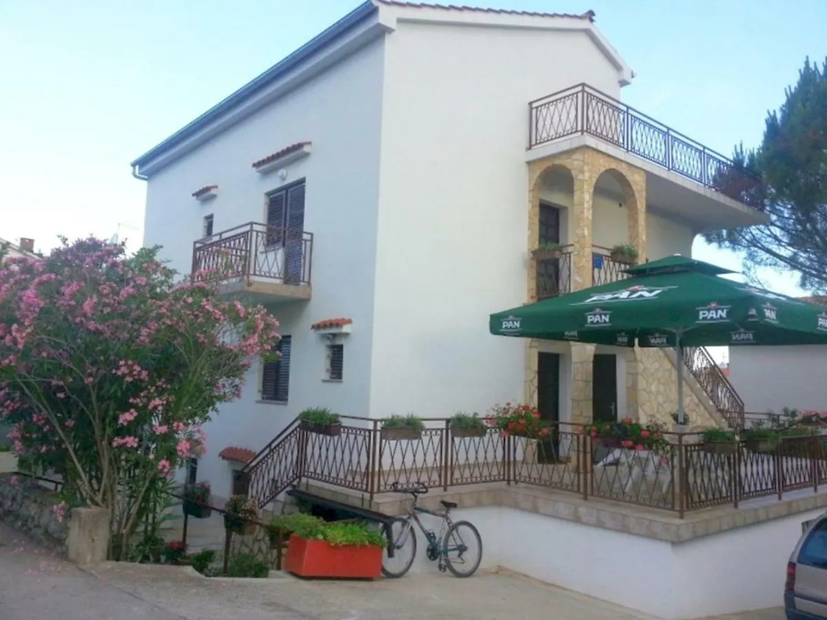 Apartments Kamelija Malinska Hırvatistan